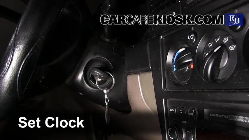 2000 Daewoo Nubira SE 2.0L 4 Cyl. Clock